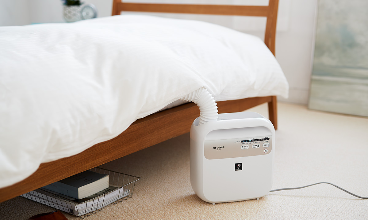 ふとん乾燥機UD-DF1たて置き使用イメージ