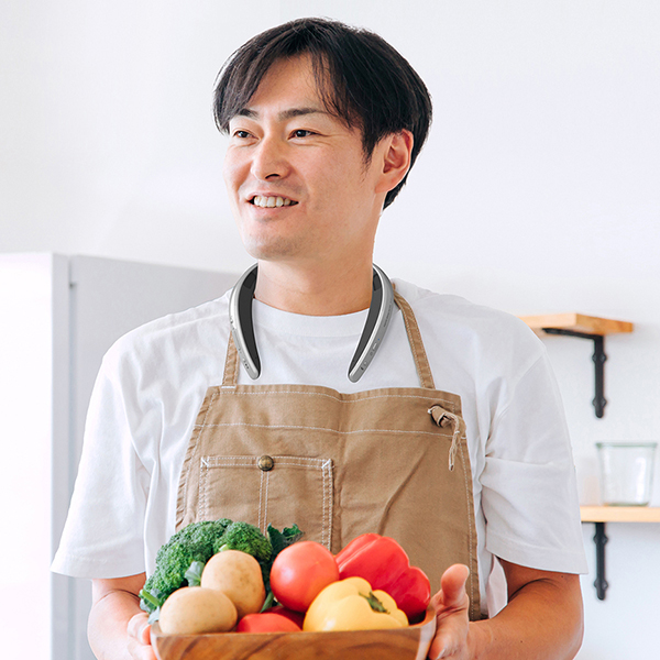 長時間付けても気にならない、約92gの軽量設計